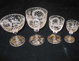 Ensemble de verres en cristal gravé