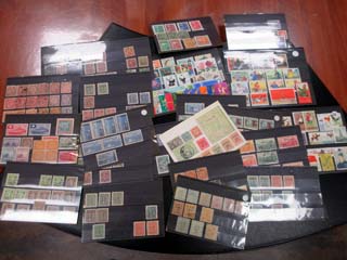 22 plaquettes avec environ 280 timbres