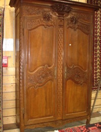 Armoire normande à trois bouquets